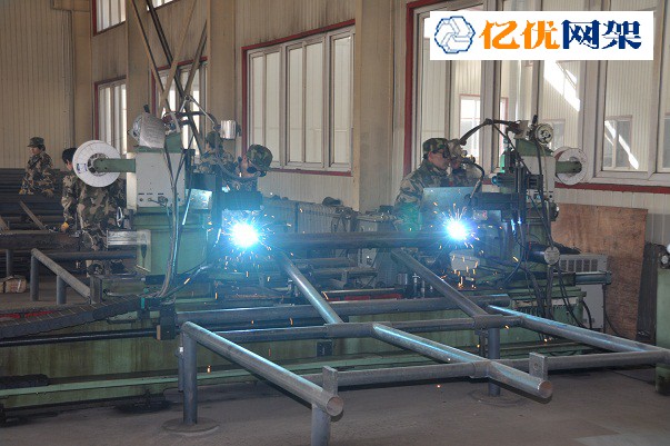 合作螺栓球网架加工车间